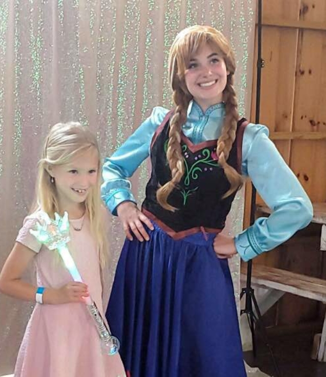 anna princess with little girl at Princess Pop Up